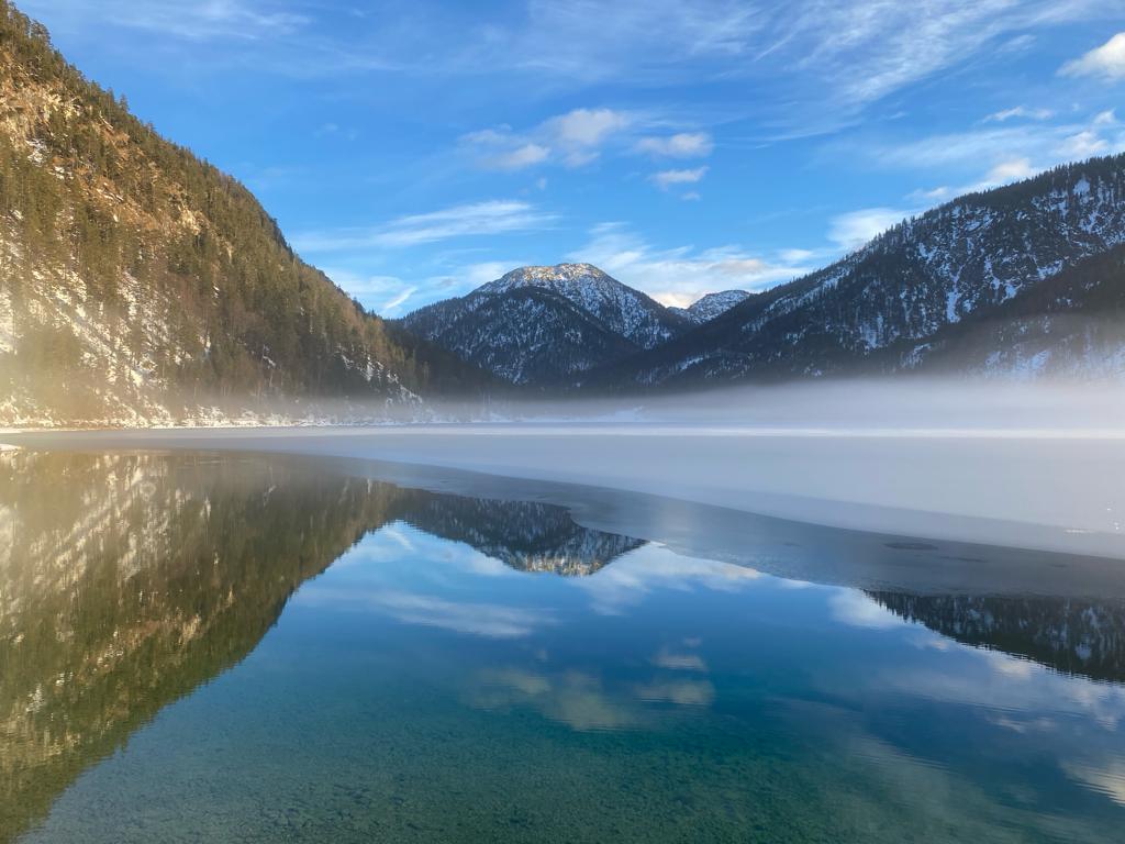 Lake Plansee within wintertime © Claudia Lindner